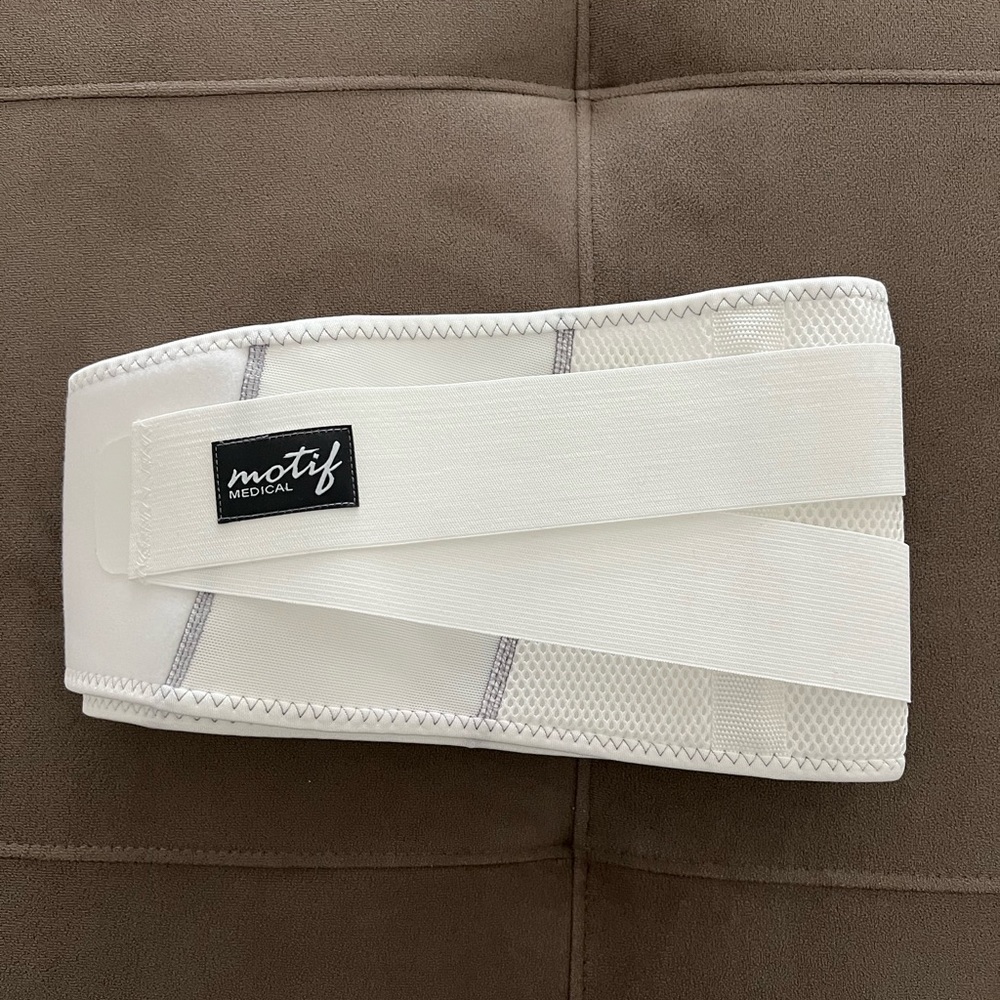 Motif lumbar support band